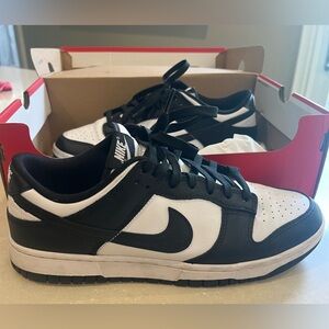Men’s Nike panda Dunks. Size 10.5